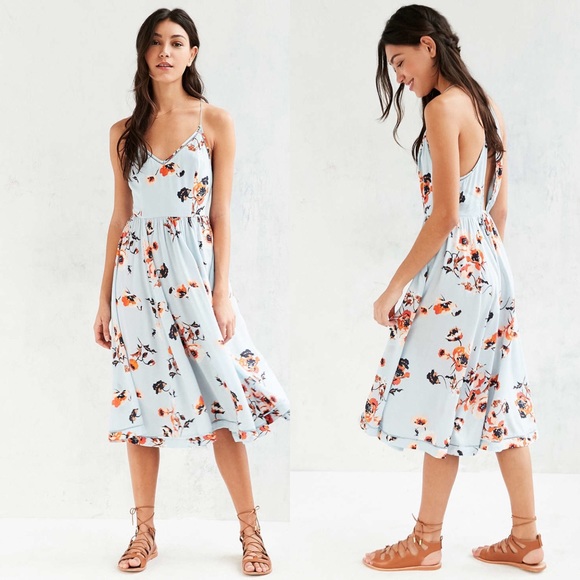 Urban Outfitters Dresses & Skirts - UO Kimchi Blue Cindy Ladder Lace Midi Dress